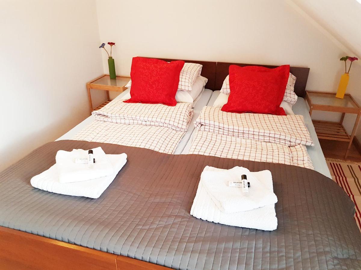 Bed and Breakfast Balaton Rowy Ровы Экстерьер фото